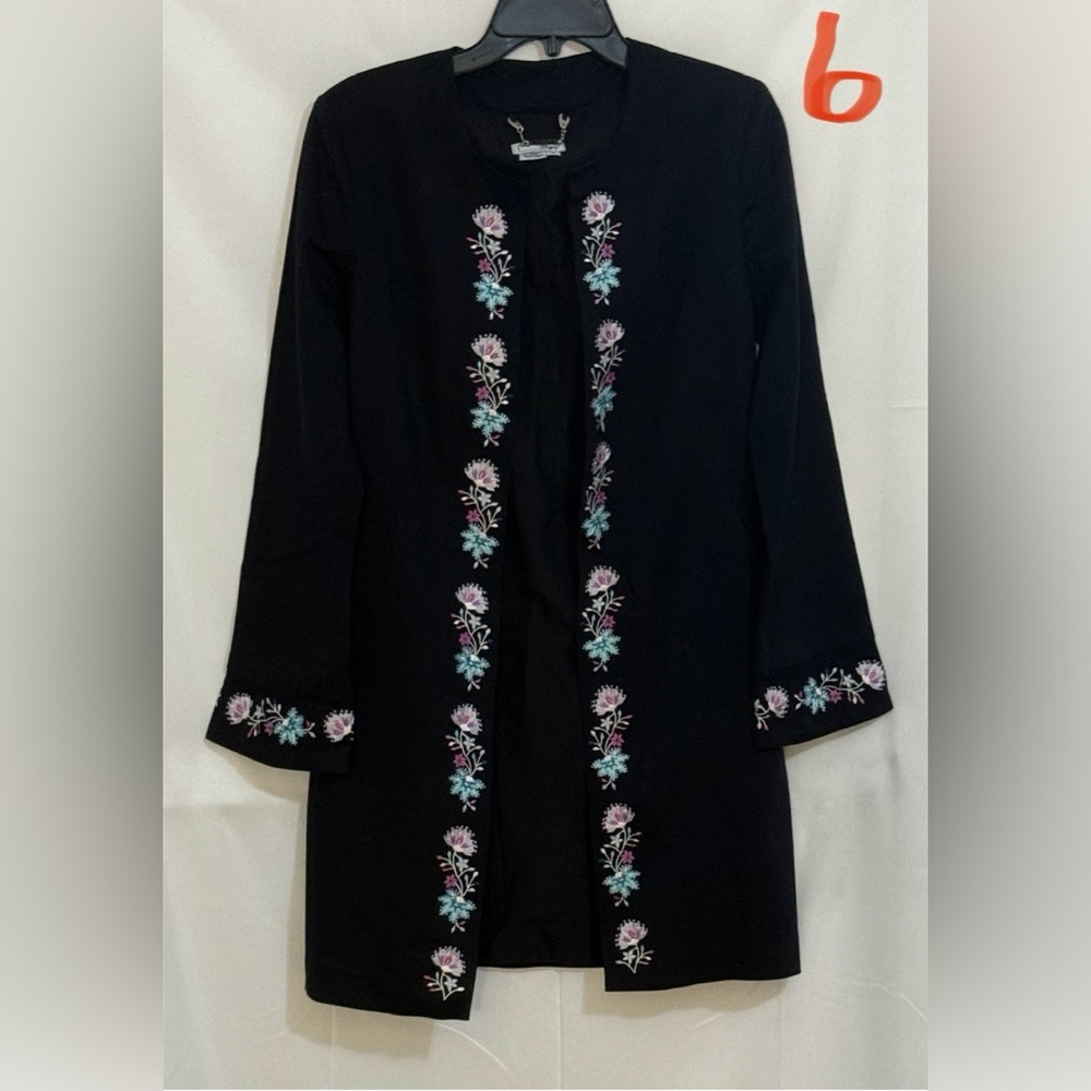 Spiegel Black Floral Embroidered Long Sleeve Coat